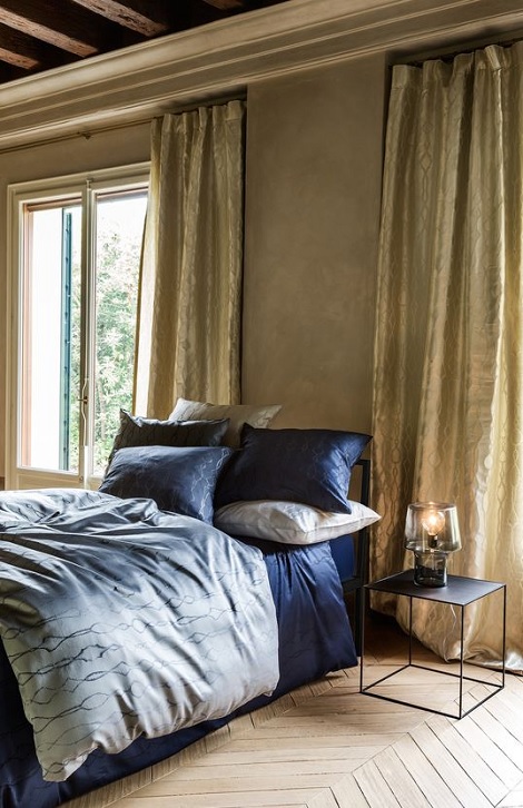Christian Fischbacher jacquard design ARTEMIS,dekbedovertrek,satijn,donkerblauw,grijs,beige,luxe bedtextiel